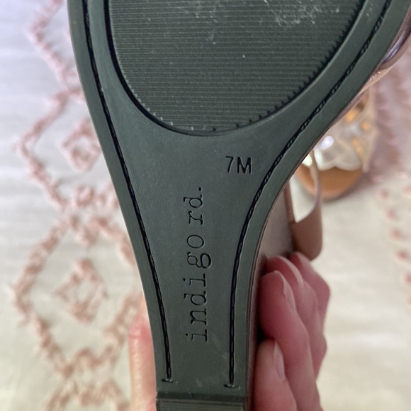 New Wedge Sandal - Picture 6 of 6